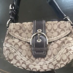 Original signature coach purse. Used condition.